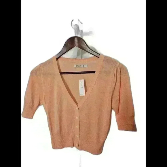 Chic Coral Short Sleeve Cardigan Sweater with Button Closure - Picture 1 of 3